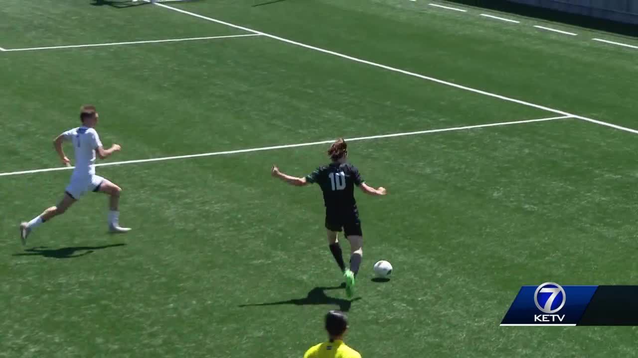 Highlights And Scores From Class B Semifinals Of The NSAA State Soccer ...