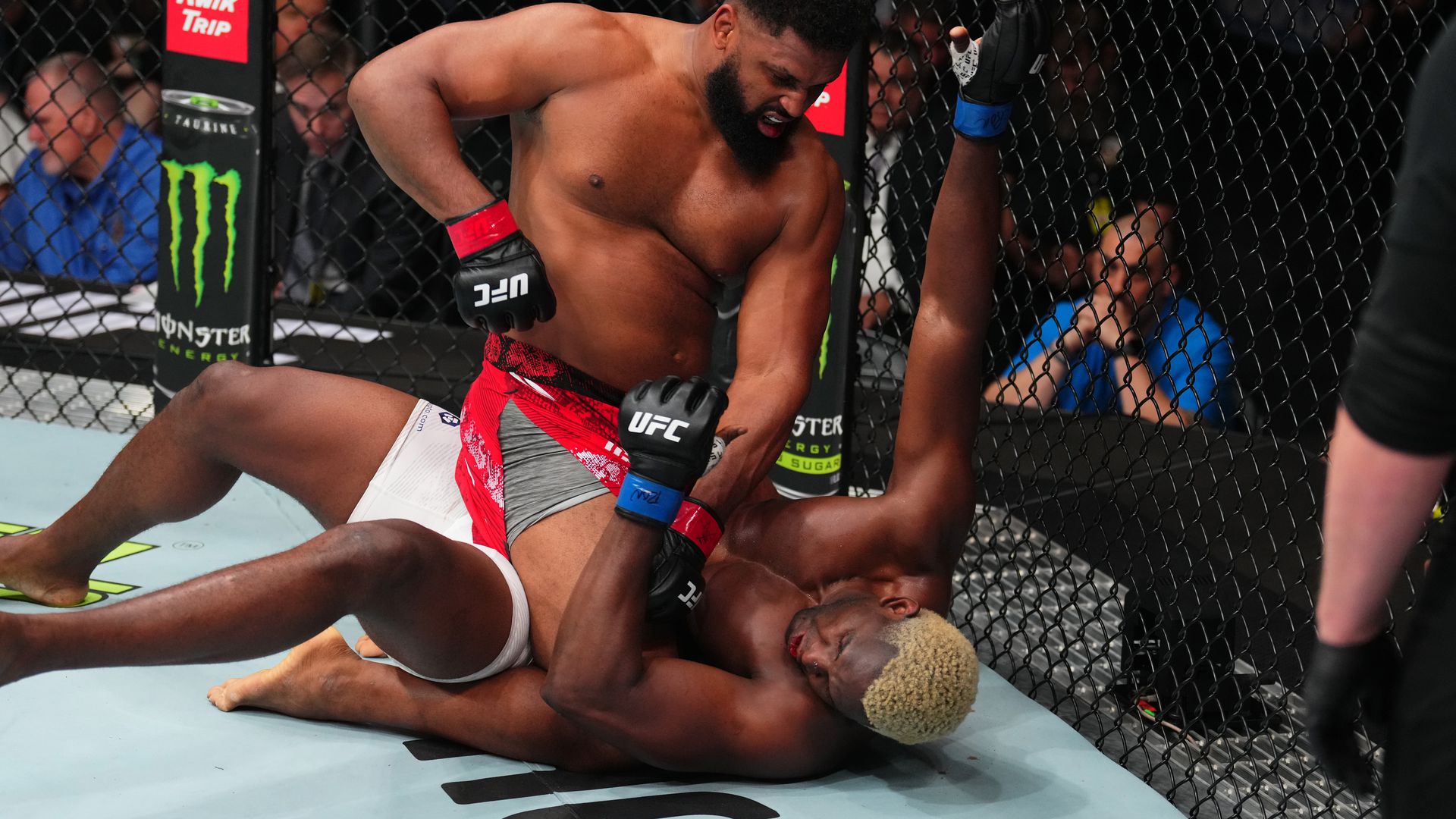 UFC St. Louis results Waldo CortesAcosta ends hype around Robelis