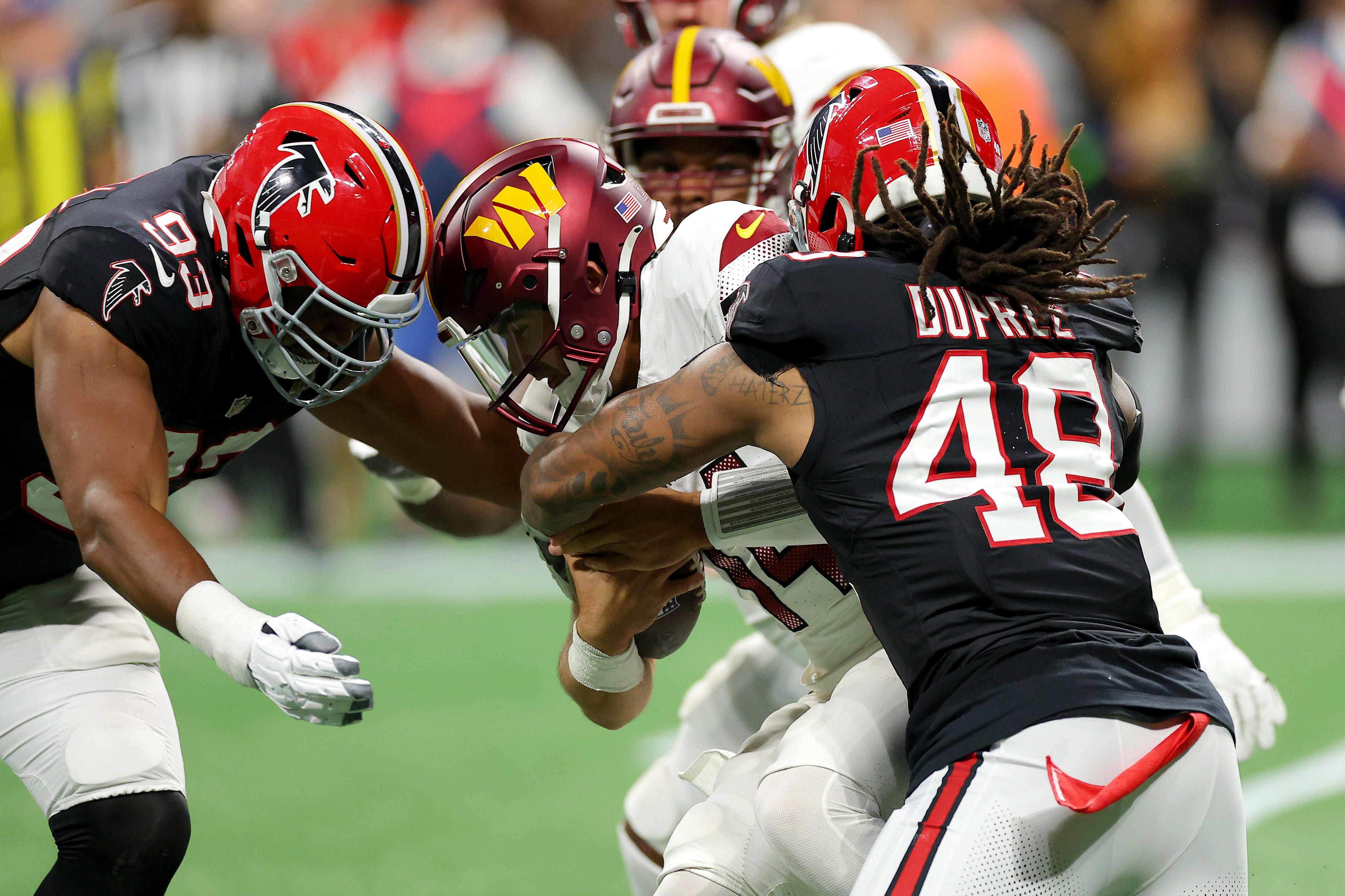 Ex-Falcons LB Bud Dupree signing with Los Angeles Chargers