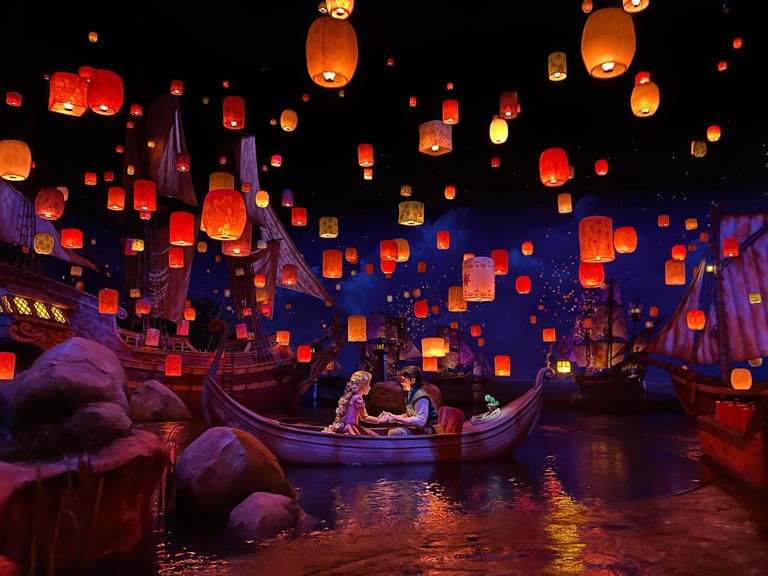 Lanterns, romance and music fill the air in this intimate moment on Rapunzel’s Lantern Festival.
