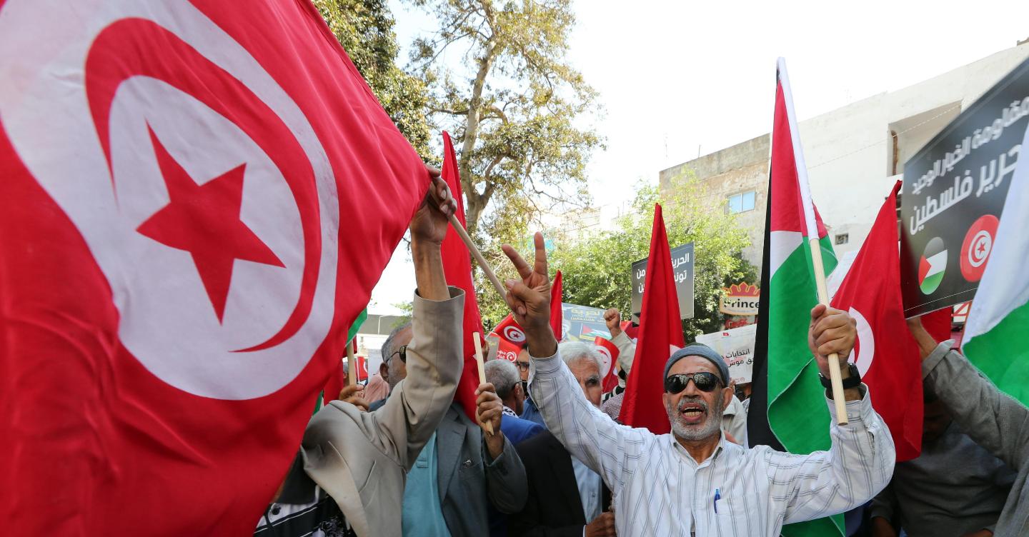 tunisia, arrestata opinionista: ha ironizzato sul paese. da domani sciopero ad oltranza degli avvocati