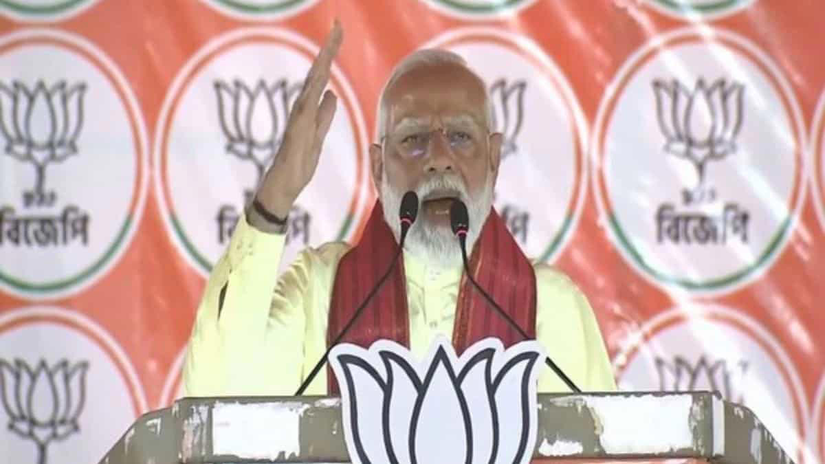 pm modi lists out 5 guarantees to bengal, says ‘no one can stop caa implementation’