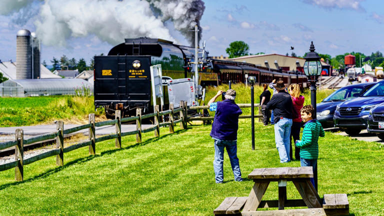 7 Scenic Train Trips On The East Coast To Take This Summer