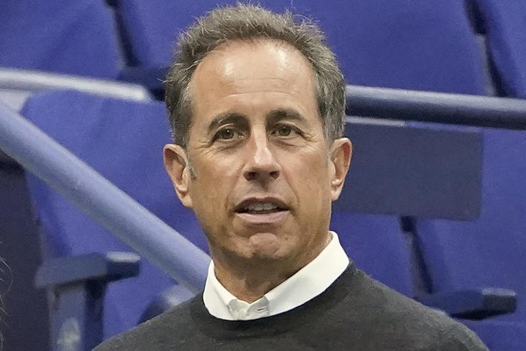 Dozens walk out before Jerry Seinfeld’s commencement speech at Duke in protest