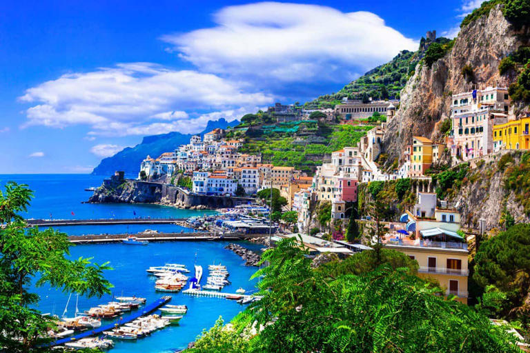 Looking for some day trips from Positano Italy? Personally, when I travel I love to set up a home base and then venture out from there. If you’re staying in Positano, these are the best day trips to get you a little more Italy in your trip. Welcome to Positano, Italy Positano, nestled on the...