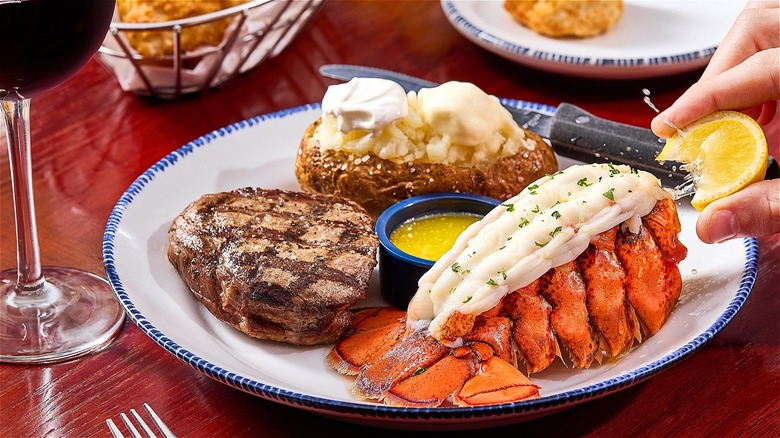 Red Lobster Owner In Talks To Sell Stake After $22 Million Loss In 2023