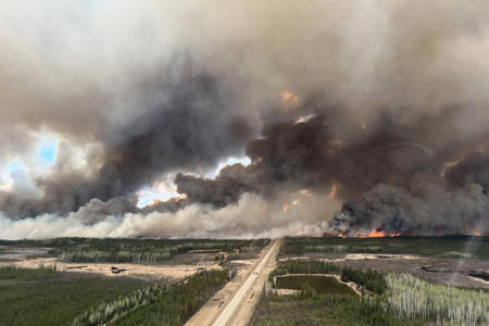 First major wildfire of 2024 strikes in Canada as mass evacuation underway from tiny town of Fort Nelson<br><br>