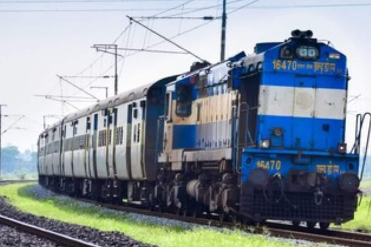 Signal Failure Disrupts Mumbai Suburban Train Services Of Central Railway