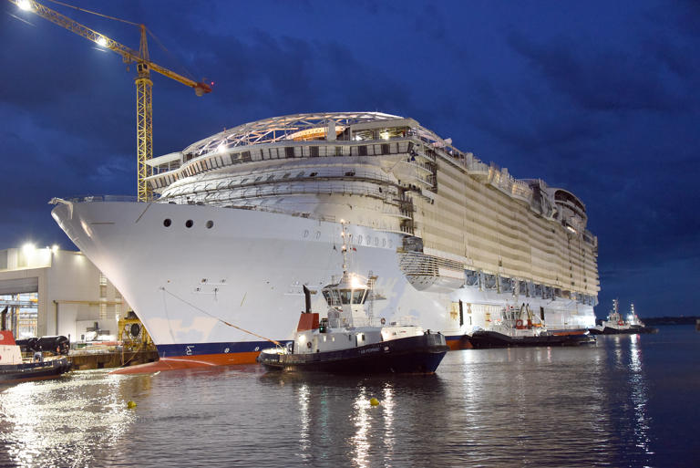The game-changing Oasis Class ship floated for the first time as it reached its next major construction milestone at the Chantiers de l’ Atlantique shipyard in Saint-Nazaire, France.