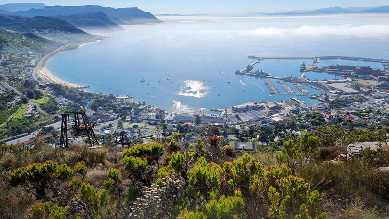 an uncomfortable paradise: simon’s town’s forgotten history of enslaved people