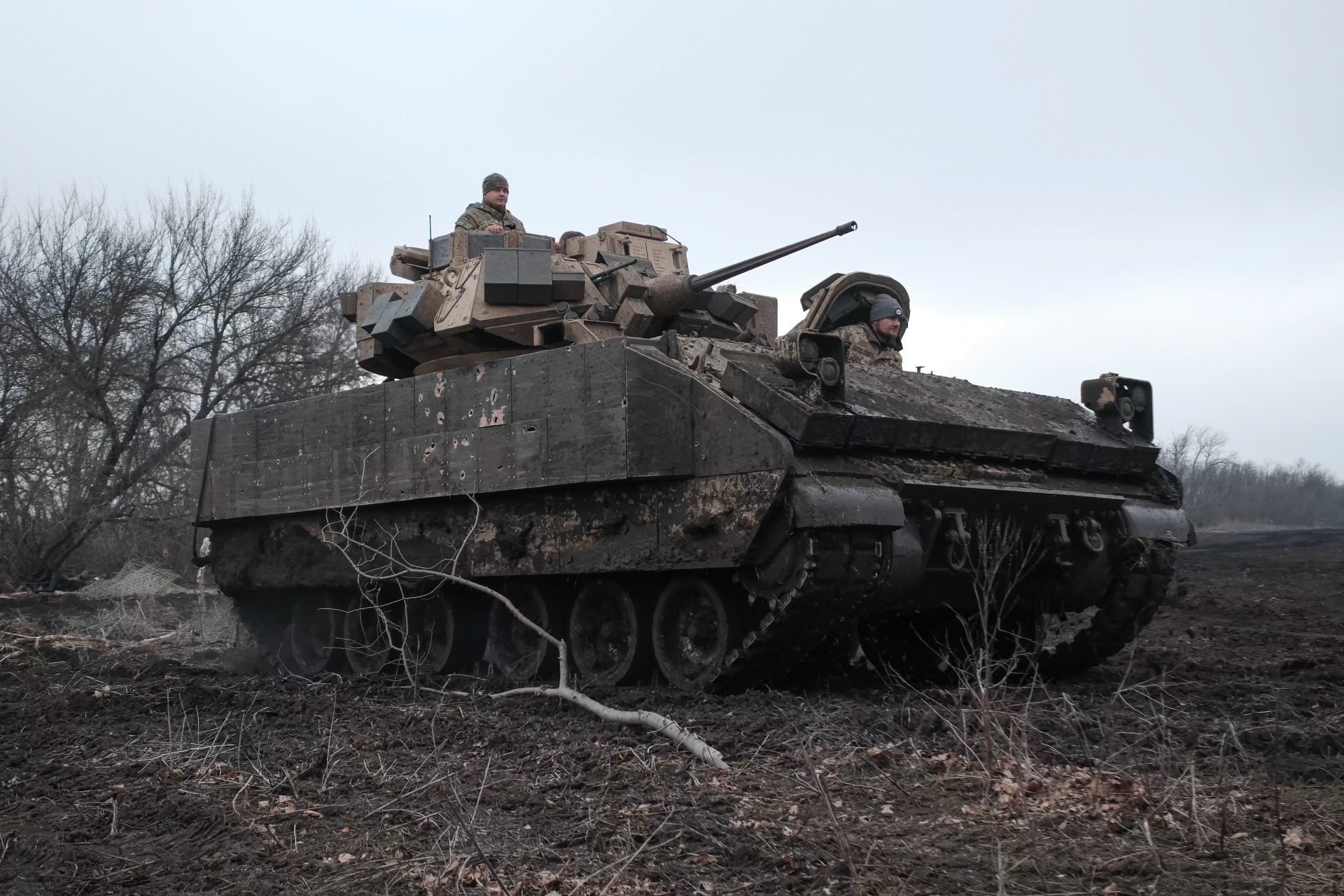 Remember when a Ukrainian M2 Bradley destroyed a Russian T-80 tank