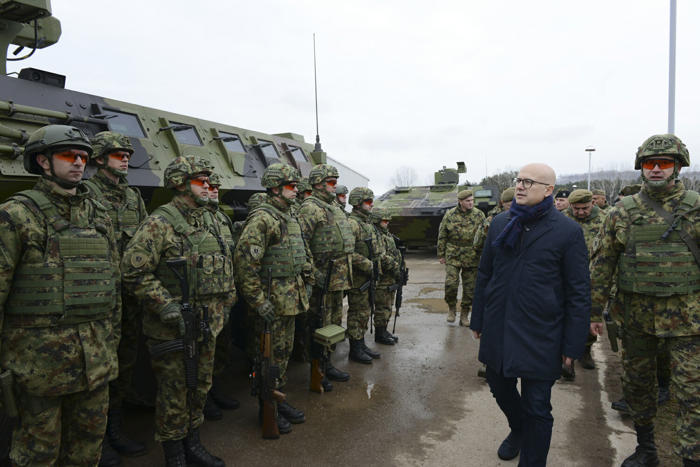 「塞鐵」不鐵了? 不顧普丁感受 塞爾維亞近280億軍火「間接」流入烏克蘭