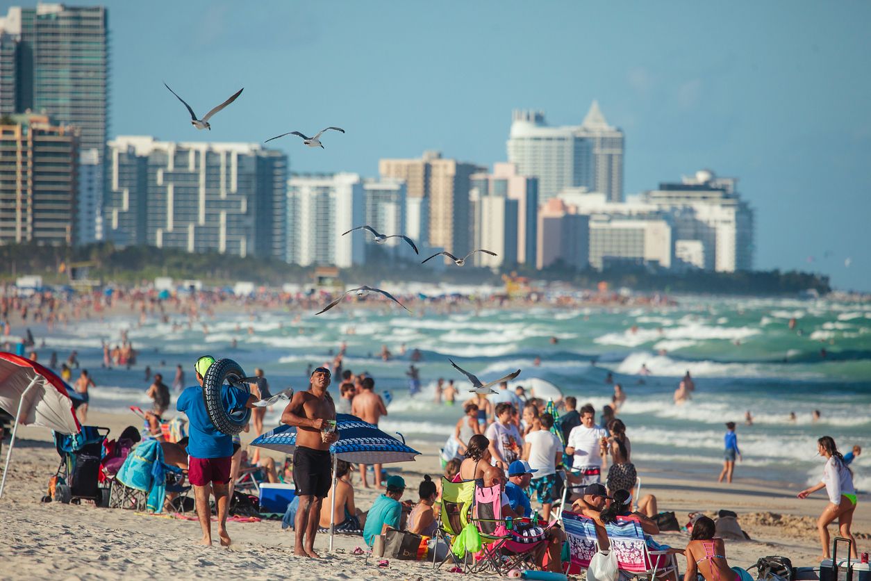 <p><b>Peak Season:</b> March to May</p><p>South Beach in Miami is the ultimate hangout for anyone looking to catch some rays and live it up, Miami-style. But if you want to avoid crowds of boozed-up spring breakers, it's best to skip the spring break season. On peak days, South Beach can see upward of 100,000 visitors, making it exceptionally crowded.</p>