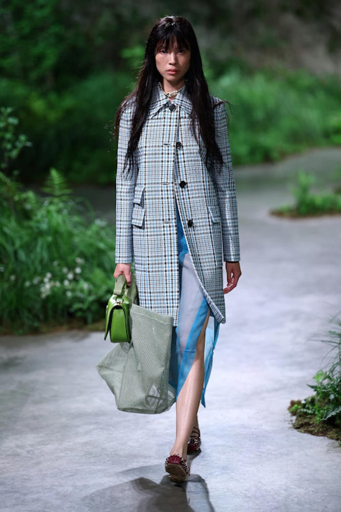 gucci's 2025 cruise show channeled london's storied & multifaceted history
