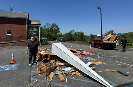 Tornado rips steeple off Pennsylvania church during worship service<br><br>