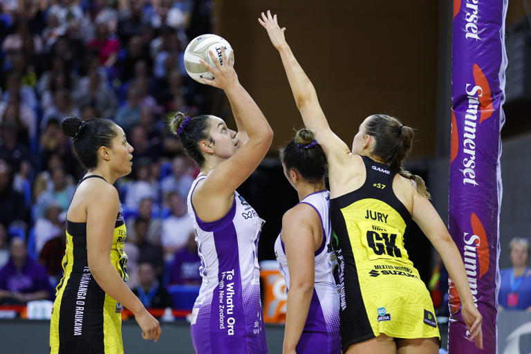 ANZ Premiership 2025 cut to two rounds as Netball NZ sign oneyear