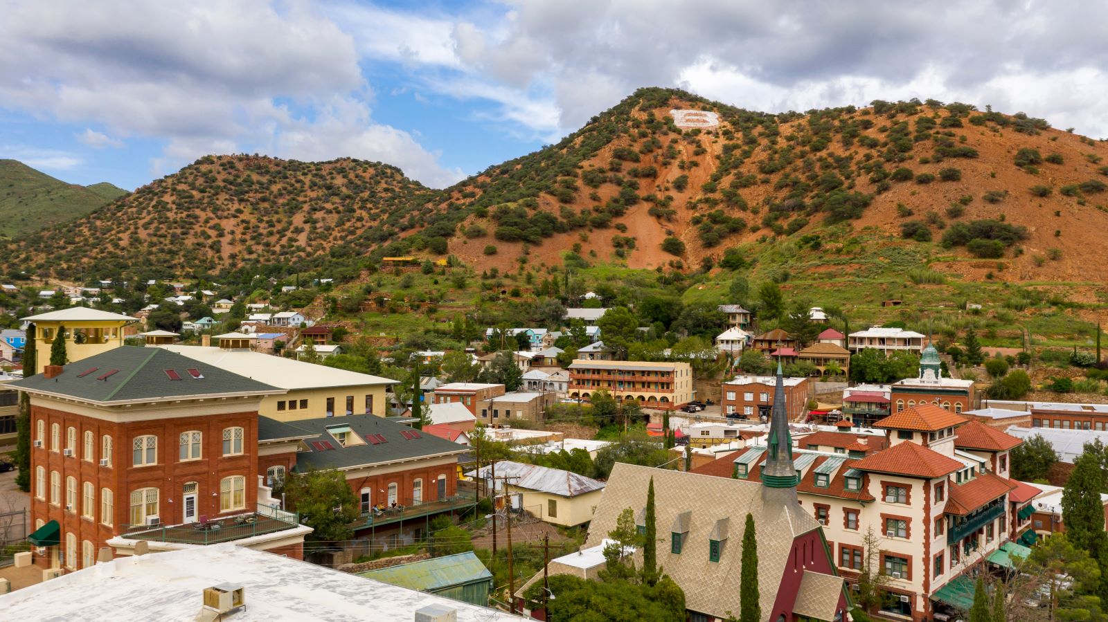 Image Credit: Shutterstock / Real Window Creative <p>Step into the time capsule that is Bisbee, a mining town turned artist colony. Wandering through its hilly streets offers eclectic art and history, minus the expensive frills. It’s history, culture, and charm, all wrapped in an affordable package.</p>