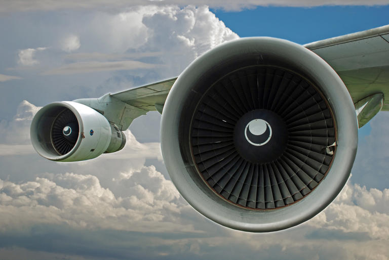 Supersonic jet engines