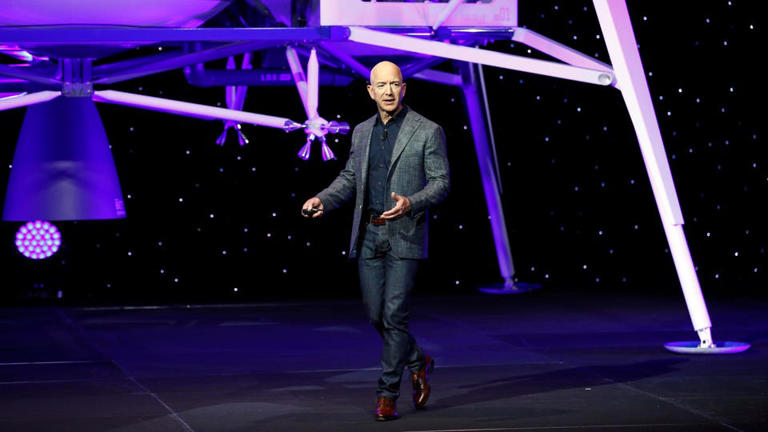 Bezos' Rocket Company Will Send Tourists To Space This Weekend For First Time Since 2022