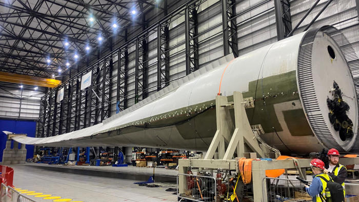 giant wind blade testing facility to be built