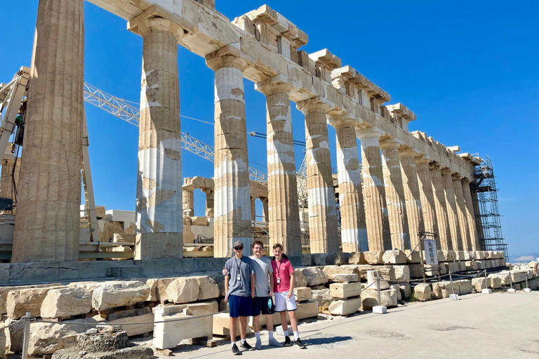 Planning a family trip to Greece? Of course, Athens will be on your itinerary. Here are the best things to do in Athens with teenagers.