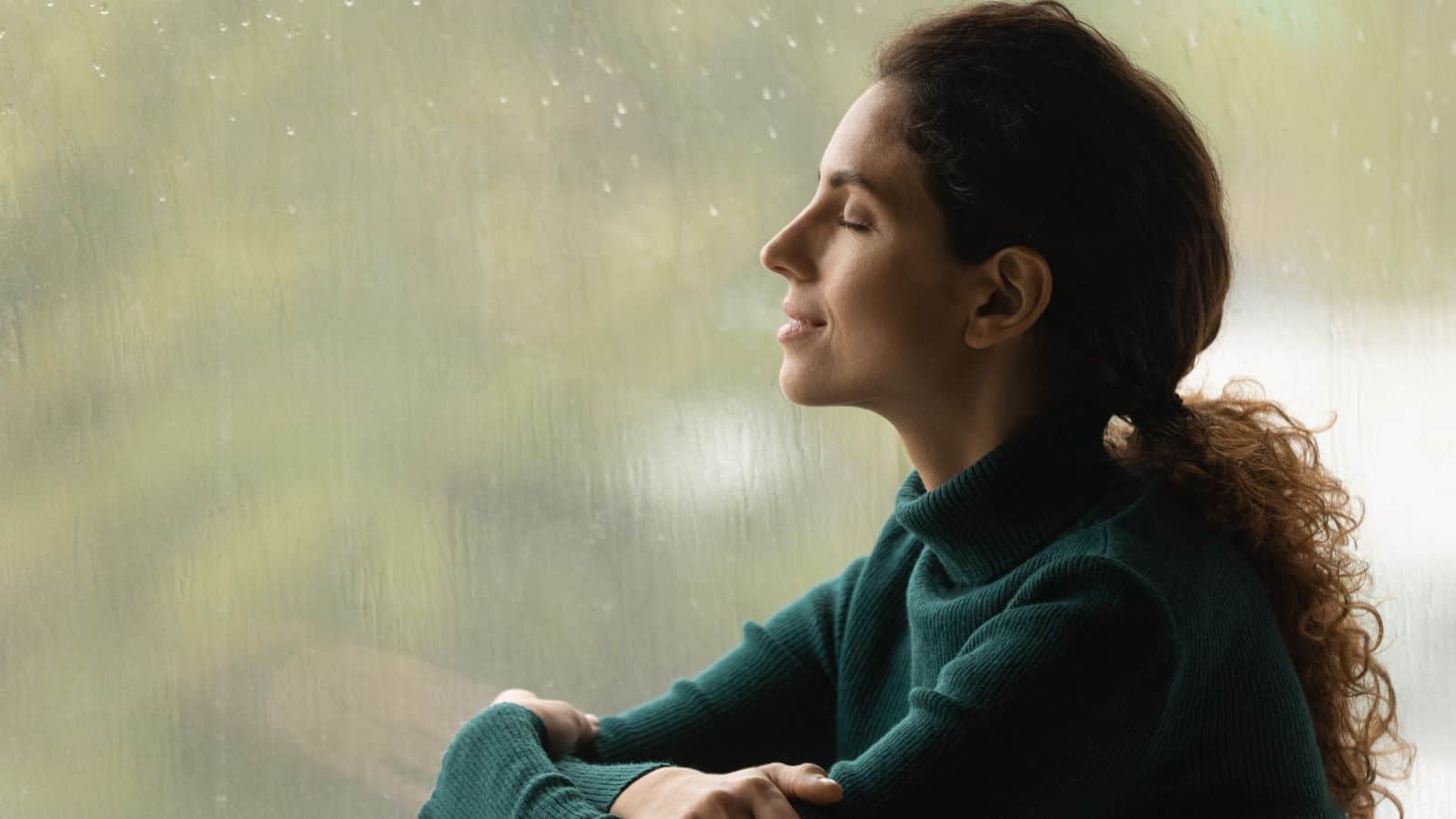 <p>Alone time is essential for good mental health. <a href="https://www.verywellmind.com/how-important-is-alone-time-for-mental-health-5184607">Verywell Mind</a> recommends taking some solitary time to free yourself from social pressures and tap into your own thoughts and feelings. People with no siblings are more comfortable alone because they grew up spending time by themselves, which has excellent emotional benefits.</p>