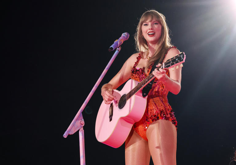 Taylor Swift performs onstage during night four of "Taylor Swift | The Eras Tour" on May 12, 2024 in Paris, France. Some of her fans in Portugal are yet to receive their tickets to her show.