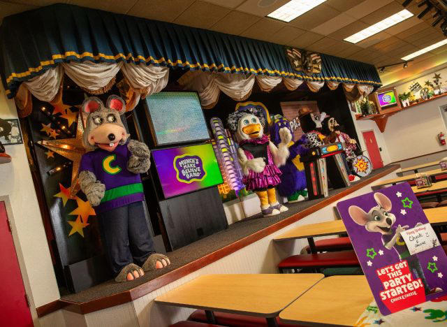 Chuck E. Cheese Is Phasing Out Its Iconic Animatronic Bands