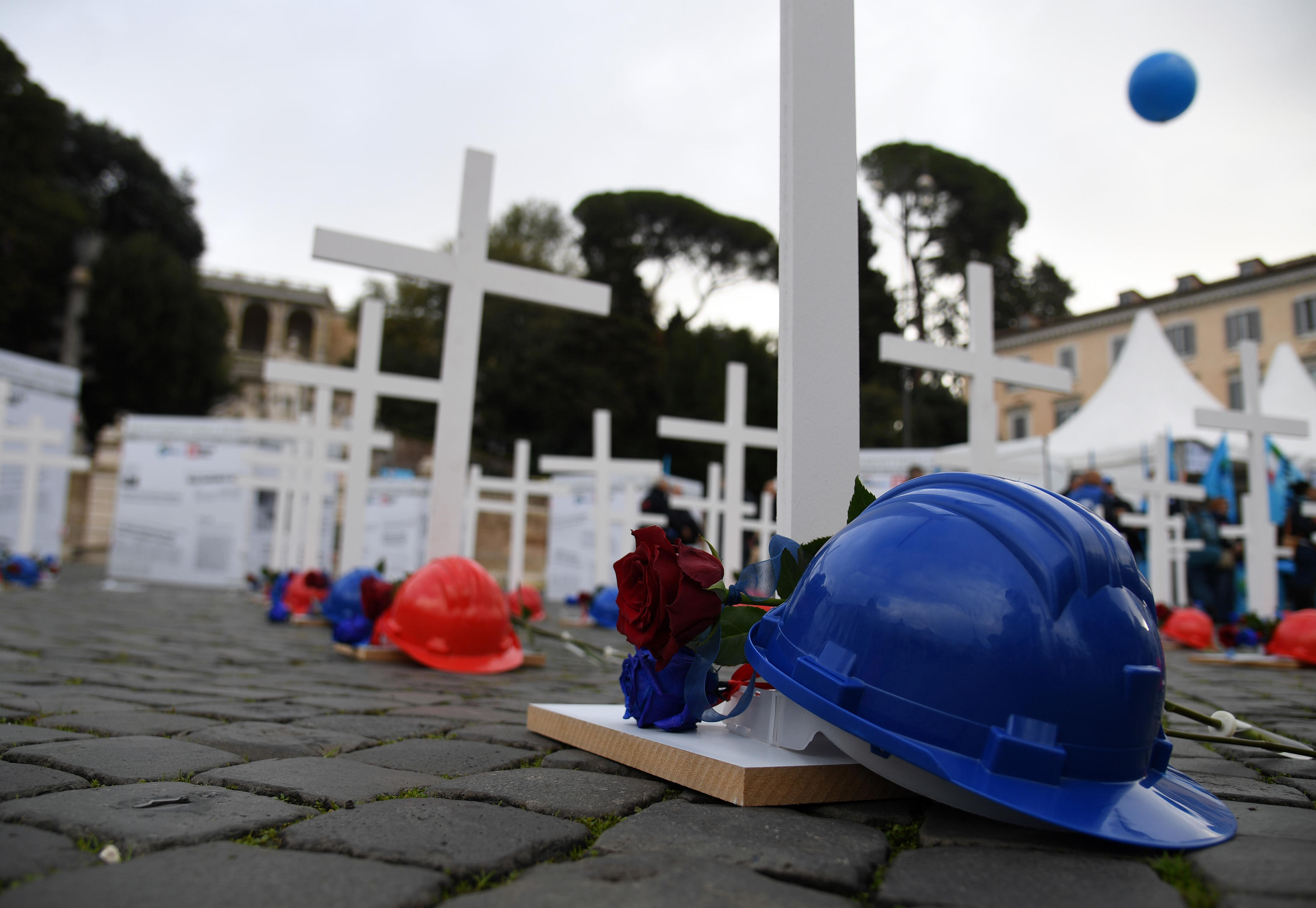 Resta Incastrato In Macchinario, Muore Operaio In Toscana