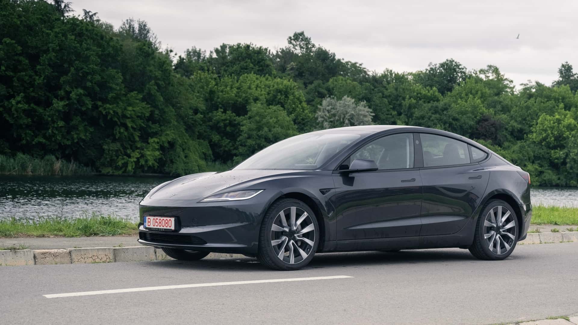 Tesla Model 3 Long Range