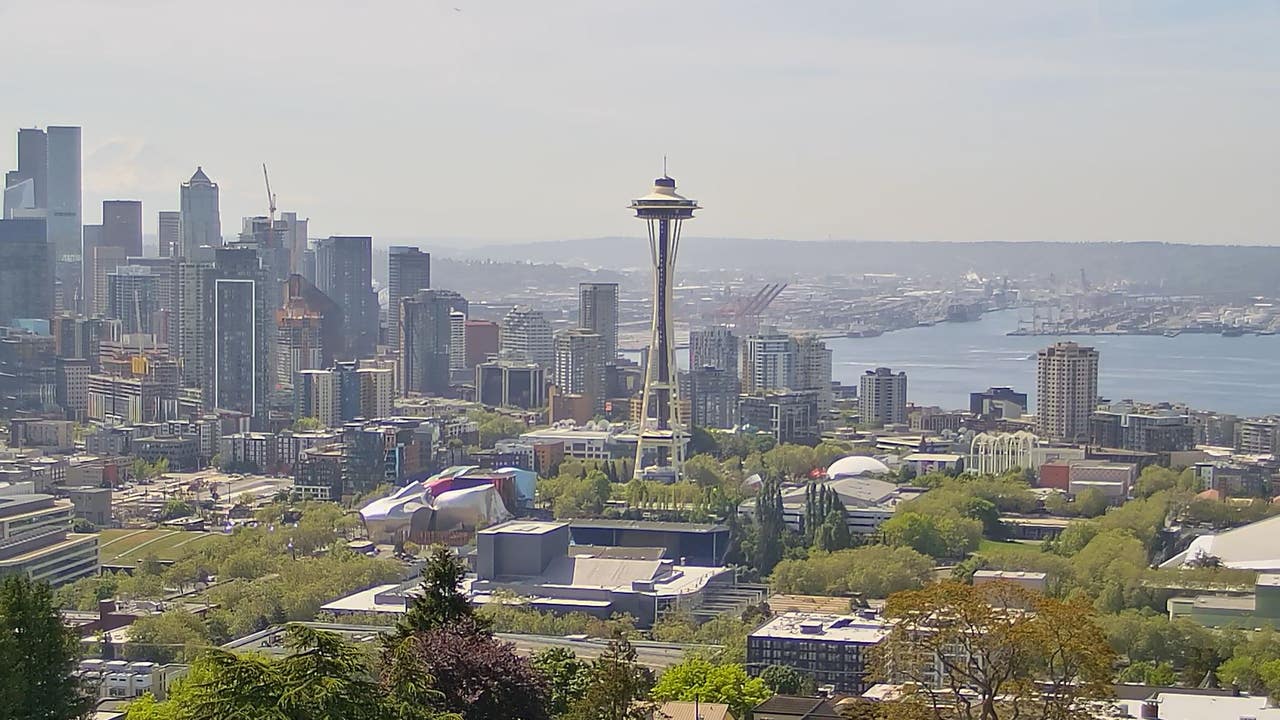 Seattle's median asking rent falls 7.3, biggest drop in U.S.
