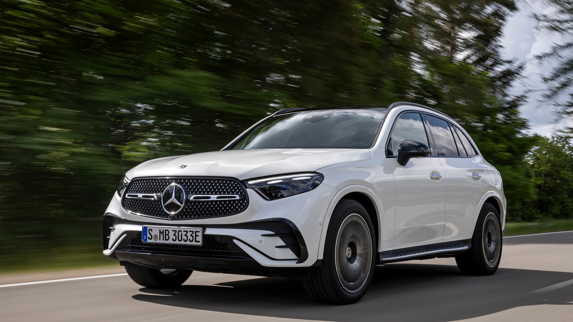 2025 Mercedes-Benz GLC350e Plug-In Hybrid First Look: Coming To America