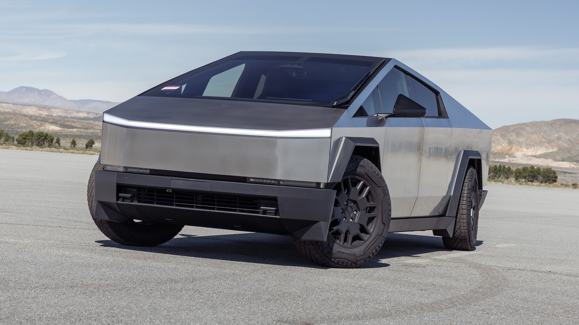 2024 Tesla Cybertruck Dual Motor 0–60 MPH and ¼-Mile Tested: Can It