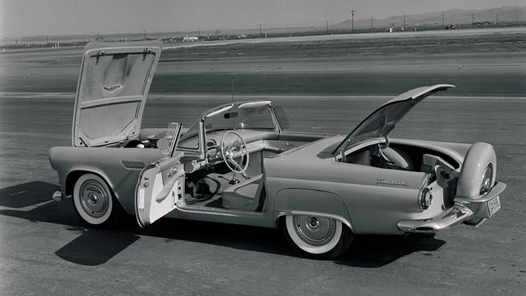 1955 Ford Thunderbird Test Drive: No New Car Has Caused So Much Conjecture