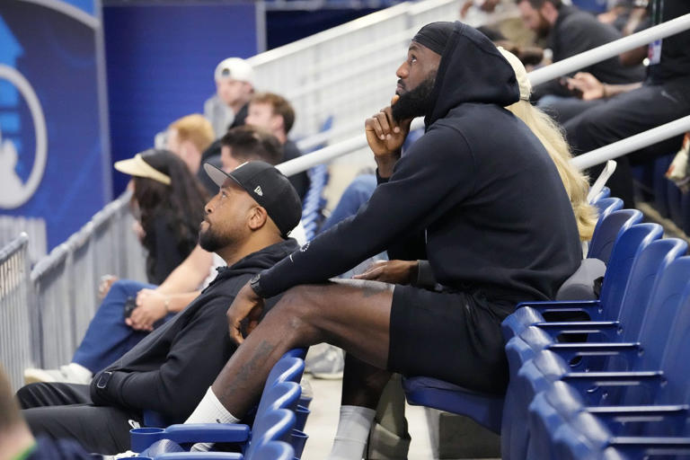 LeBron James shows up to watch son Bronny play at NBA draft combine