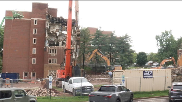 Dunford Hall demolished as UT begins construction on new $227M building