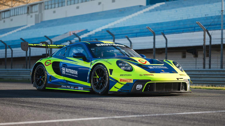 Driving the 2023 Porsche 911 GT3 Cup and GT3 R: Two Race Cars Are More ...