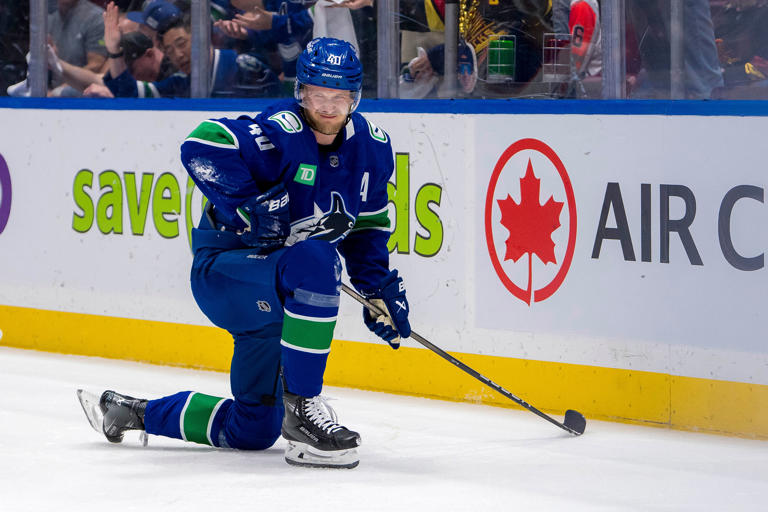 Ex-Canucks HC Bruce Boudreau offers his analysis on Elias Pettersson's recent struggles 