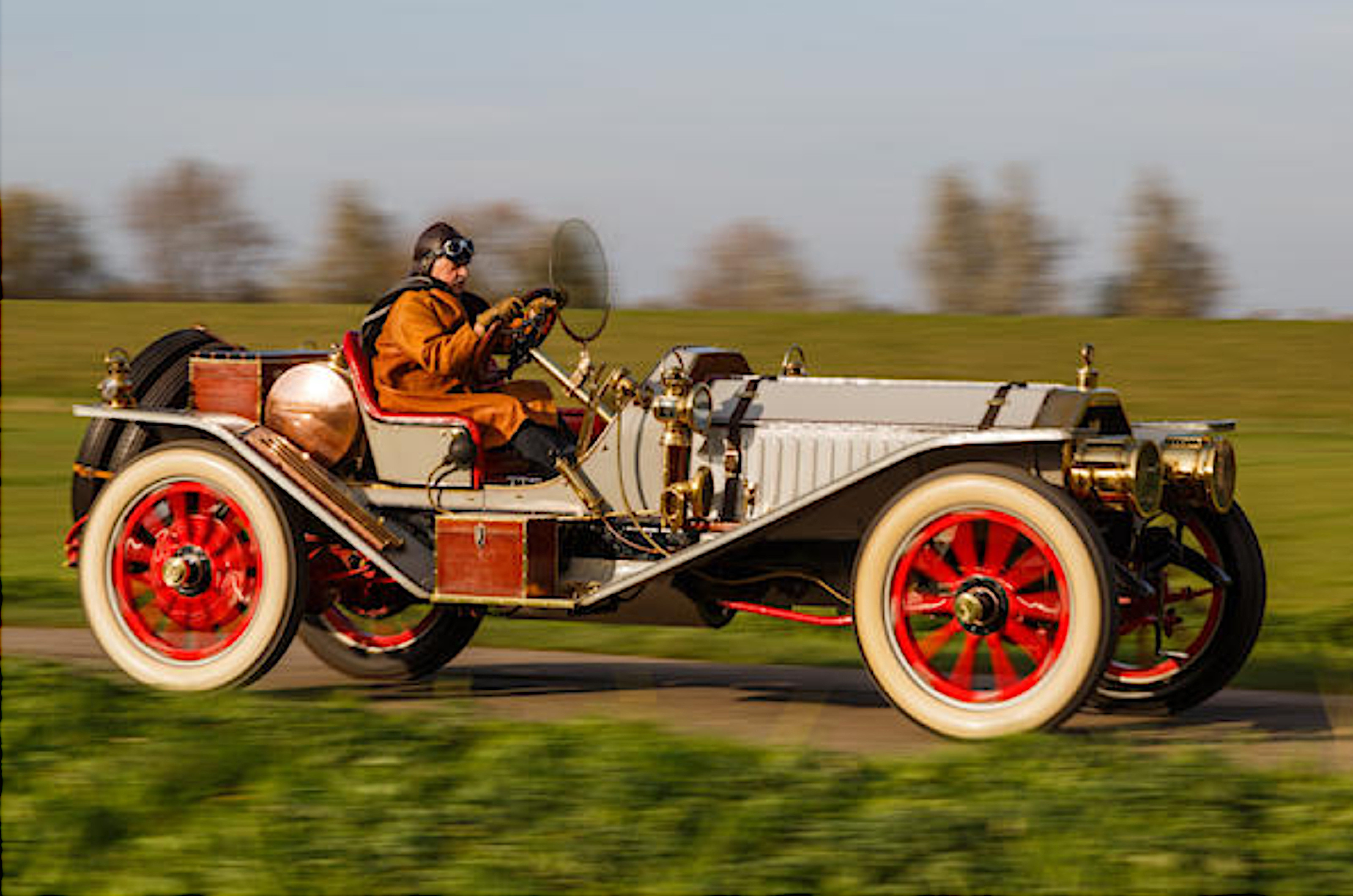 30 großmotorige Oldtimer