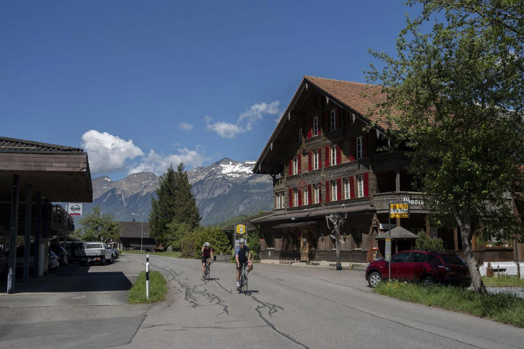 Mystery in the Alps: A Chinese Family, a Swiss Inn and the World’s Most Expensive Weapon