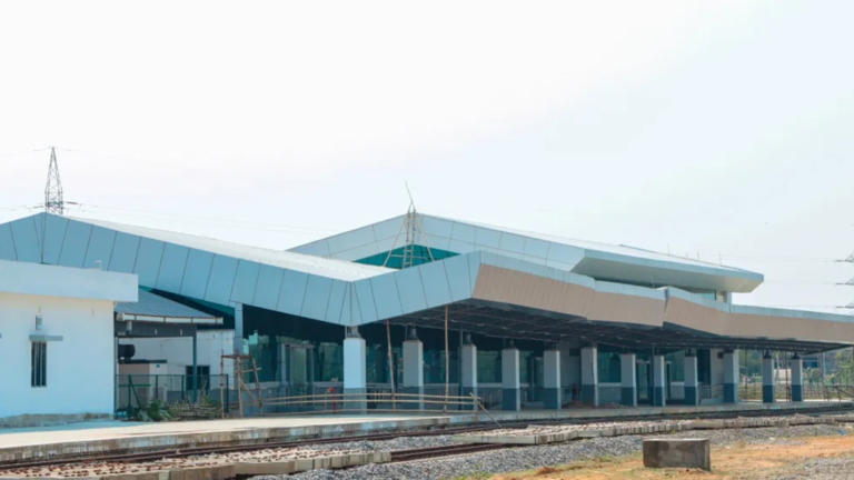 The station boasts top-notch facilities and infrastructure, promising to strengthen economic relations.