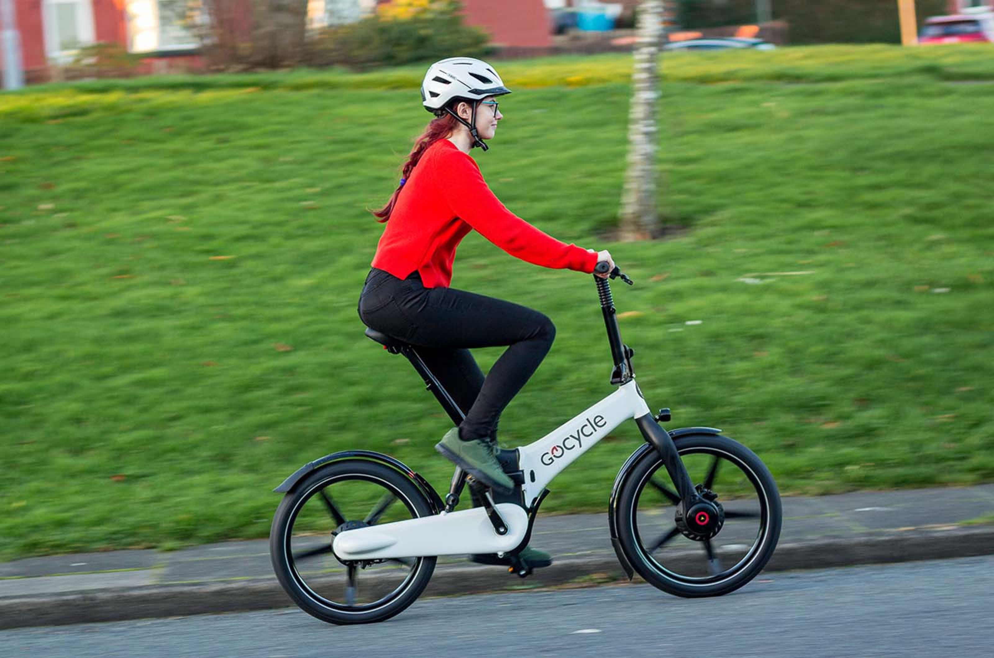 <p>From its sleek design, to the excellent motor, the Gocycle G4i is a brilliant electric bike that offers the ride quality of a large machine, and has great portability thanks to its seamless folding mechanism. The three-speed gearbox pairs nicely with the G4drive motor which further adds to the G4i’s smooth ride. </p>  <p>The carbonfibre mid-frame helps shave some weight off, too, making it lighter than the standard G4 model. Range is up to 50 miles, depending on pedal inputs. </p>
