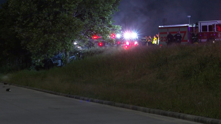 East Loop Reopens Following Deadly Crash Near Clinton Drive