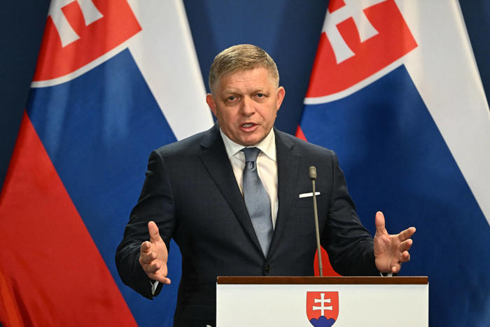 robert fico, le premier ministre slovaque, dans un état « très grave » après avoir été blessé par balles