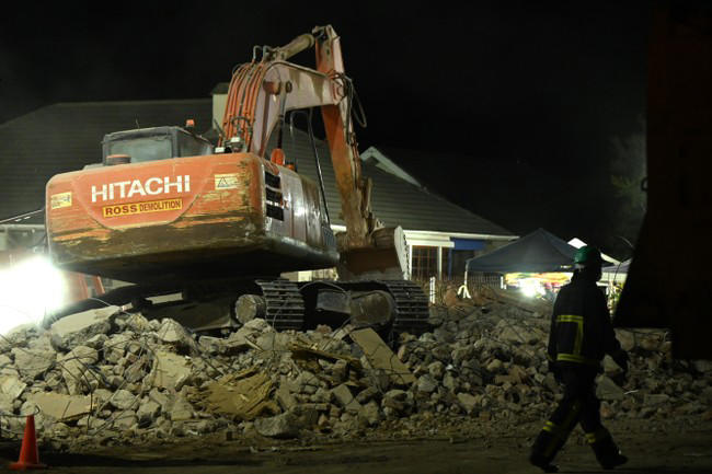 pics: ‘world-class’ rescue and recovery efforts at george building collapse to enter 10th day