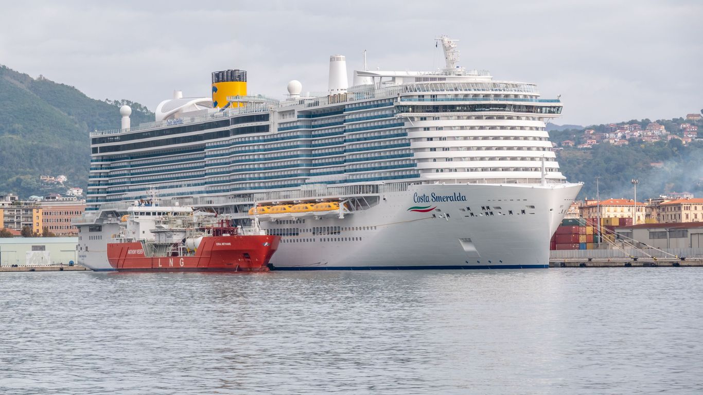 Arriving just before the onset of the pandemic in 2019, Costa Cruises' Costa Smeralda clocks in at an astonishing 185,010 GT. This magnificent vessel also boasts the distinction of being only the second cruise ship in the world to be fully powered by liquefied natural gas (LNG).