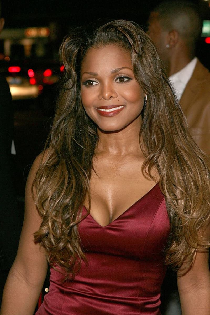 10 Cool Facts About The Famous Janet Jackson