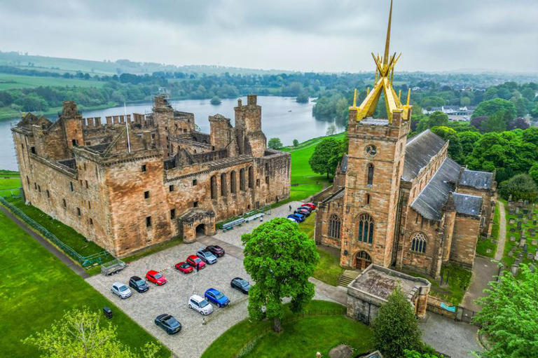 Iconic Scottish church spire shines gold after £400,000 restoration