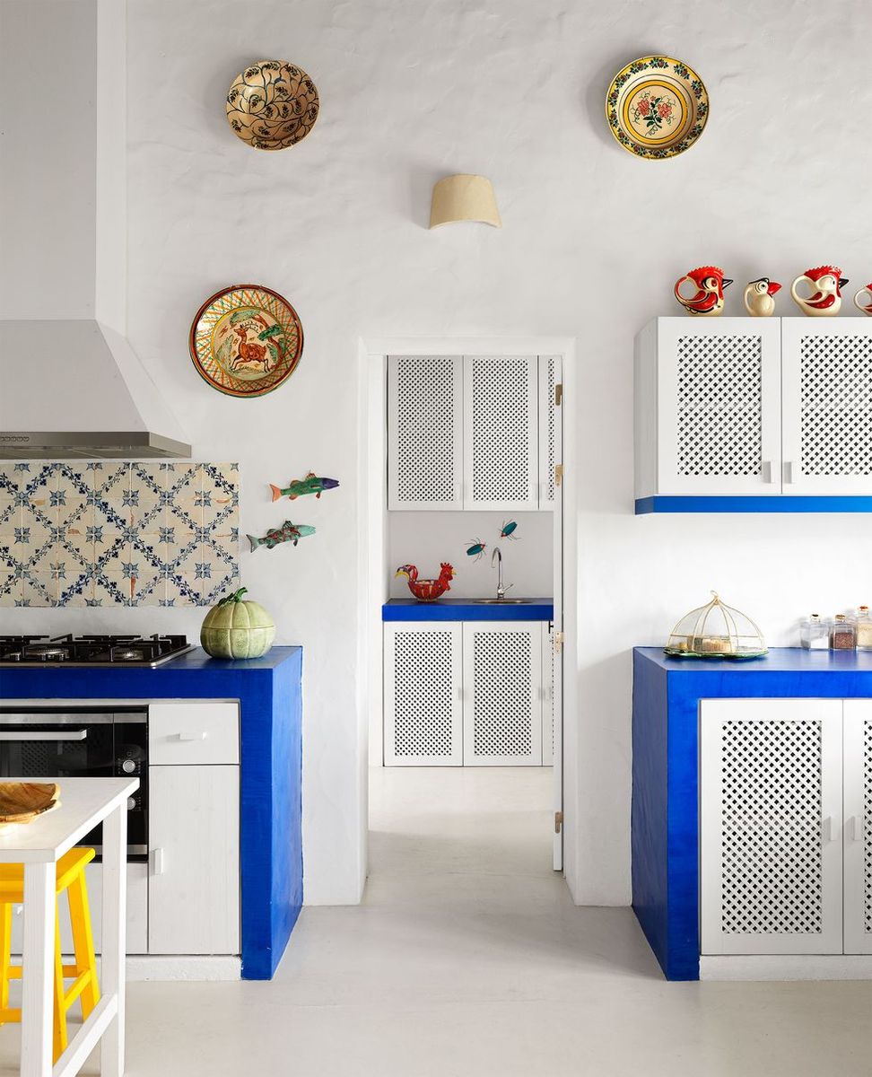 Level Up Your Kitchen with These Charming Above-Cabinet Decor Ideas