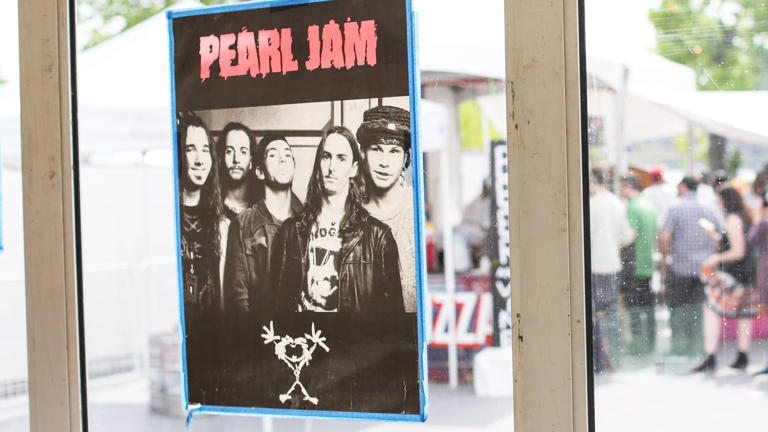Everything You Need To Know About Pearl Jam At The Kia Forum